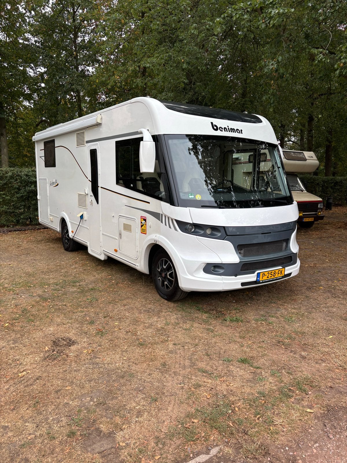 Benimar Aristeo 694 -  automaat  volledig onderhouden, Caravans en Kamperen, Integraal, Standaard zit, Half-automaat, Ringverwarming
