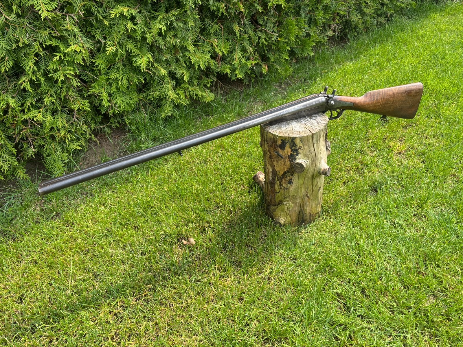 Antiek vrijgesteld husqvarna kaliber 12 jachtgeweer geweer, Antiek en Kunst, Antiek | Overige Antiek, Ophalen of Verzenden