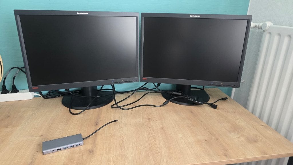 Thuiswerk set: 2x Lenovo 22" Monitor + USB-C Hub, Computers en Software, Monitoren, 3 tot 5 ms, USB-C, Ophalen of Verzenden, Zo goed als nieuw
