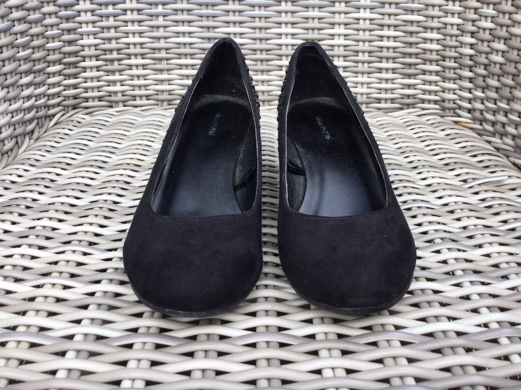Zwarte pumps met sleehakken maat 37, Schoenen met lage hakken, Zwart, Ophalen of Verzenden, Zo goed als nieuw