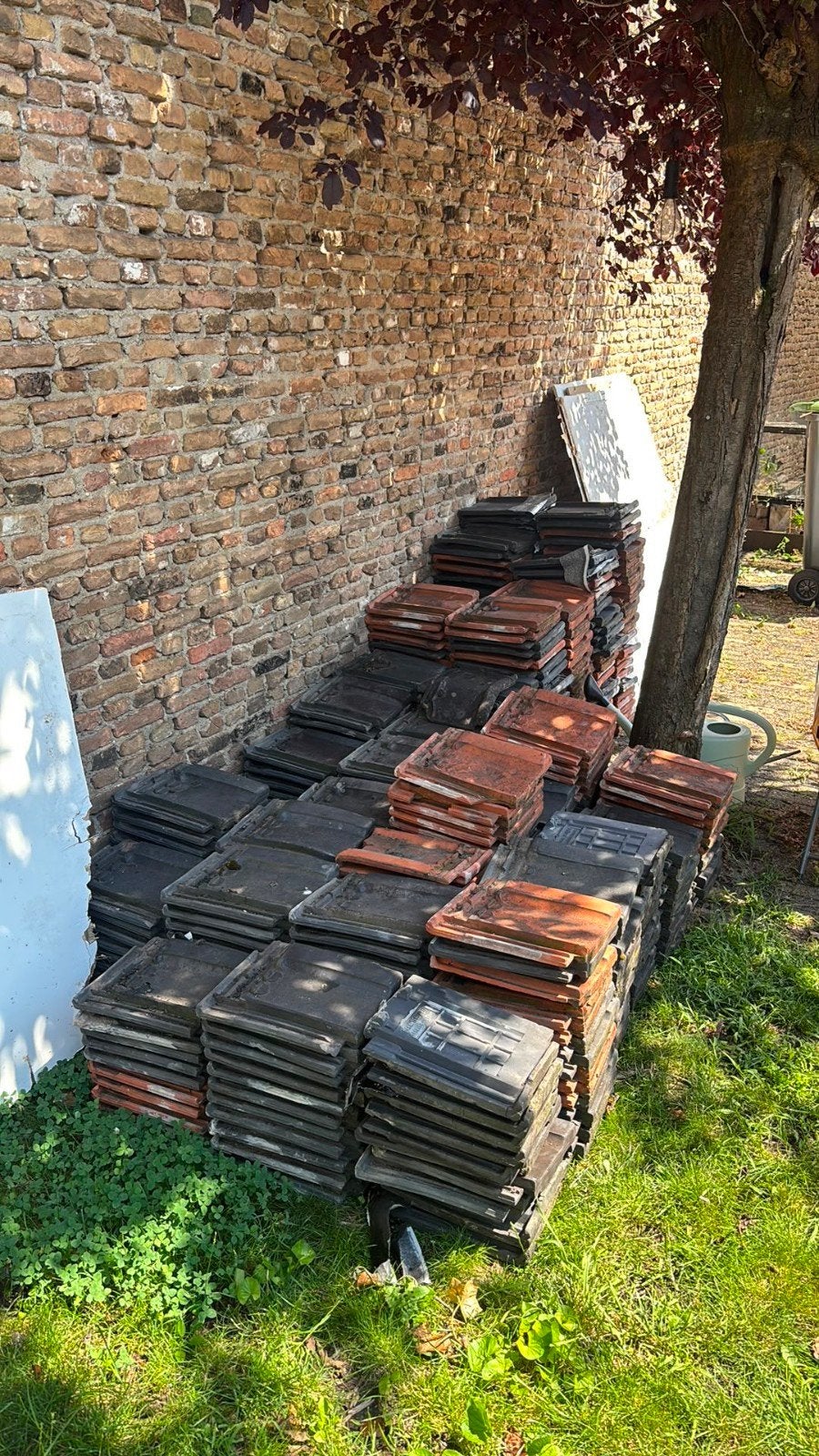 Gratis ongeveer 200 gebruikte dakpannen, Ophalen, Gebruikt, Steen of Klei, 15 m² of meer