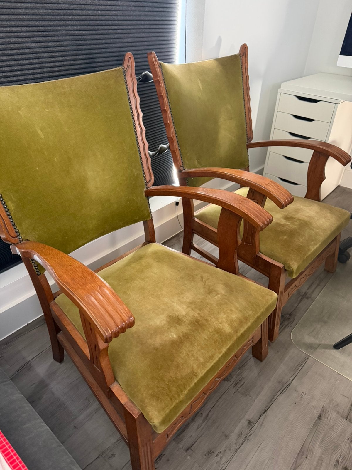 2 stoelen, Ophalen