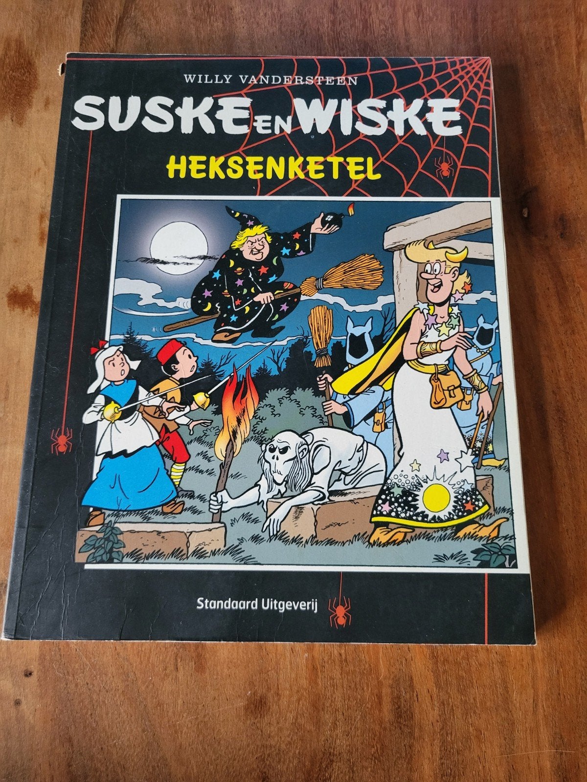 Suske en Wiske: Heksenketel (verzamelalbum), Boeken, Ophalen of Verzenden, Gelezen