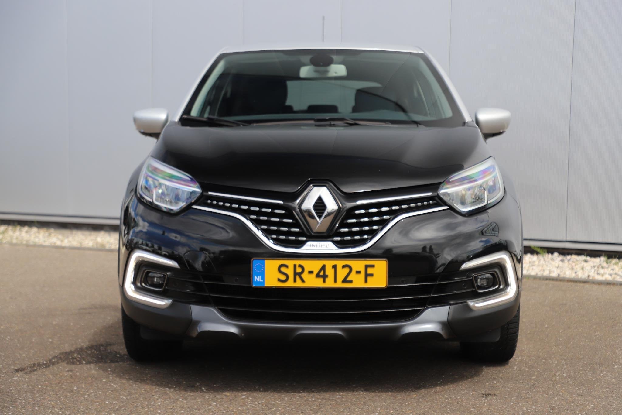 Renault Captur 1.2 TCe Initiale Paris BOSE Lederen Bekleding, Voorwielaandrijving, Gebruikt, Euro 6, 4 cilinders