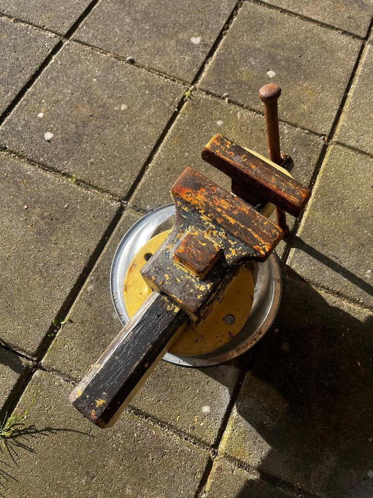 Bankschroef, Doe-het-zelf en Verbouw, Werkbanken, Ophalen, Gebruikt, Minder dan 70 cm, Bankschroef