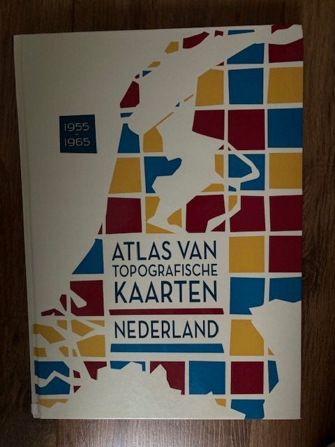 Atlas van Topografische Kaarten Nederland: 1955-1965, Boeken, Overige atlassen, Marcel Kuiper, Ophalen of Verzenden, Zo goed als nieuw