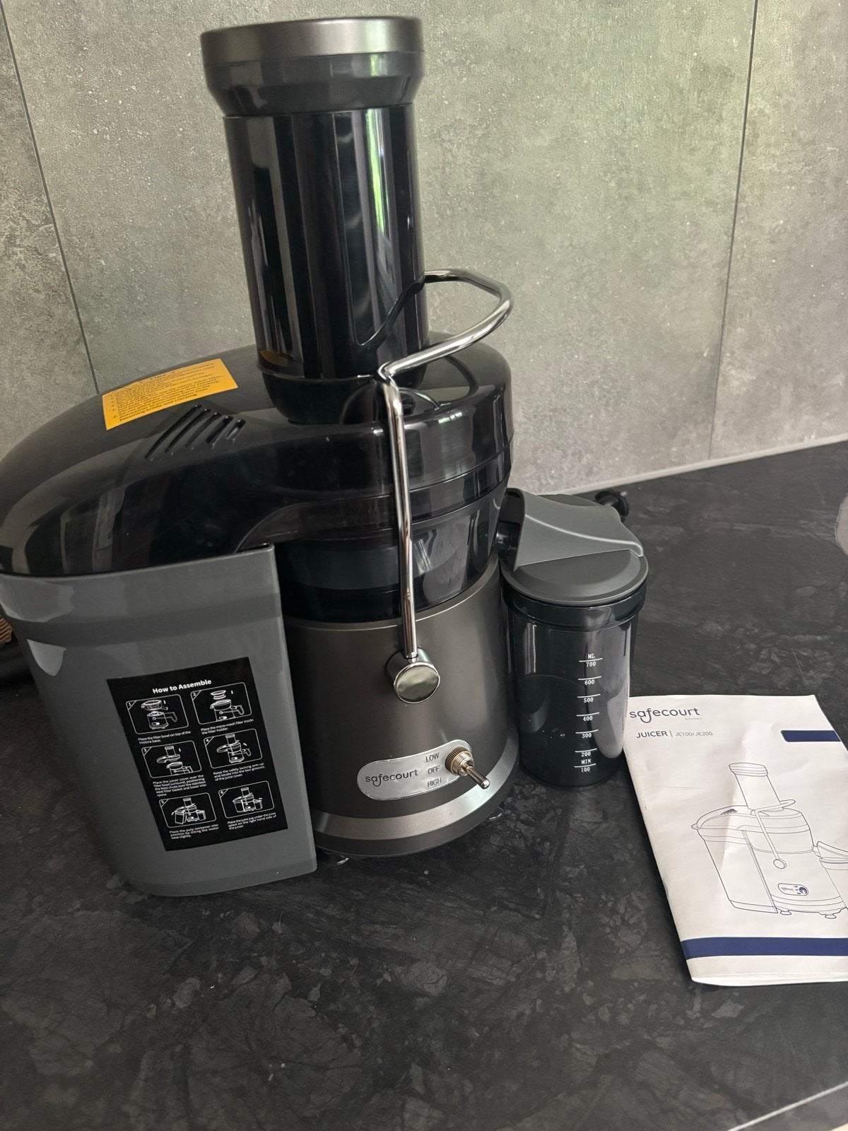 Safecourt Juicer - zgan - Sapcentrifuge voor vers sap, Ophalen of Verzenden, Zo goed als nieuw, Elektrisch, Sapcentrifuge