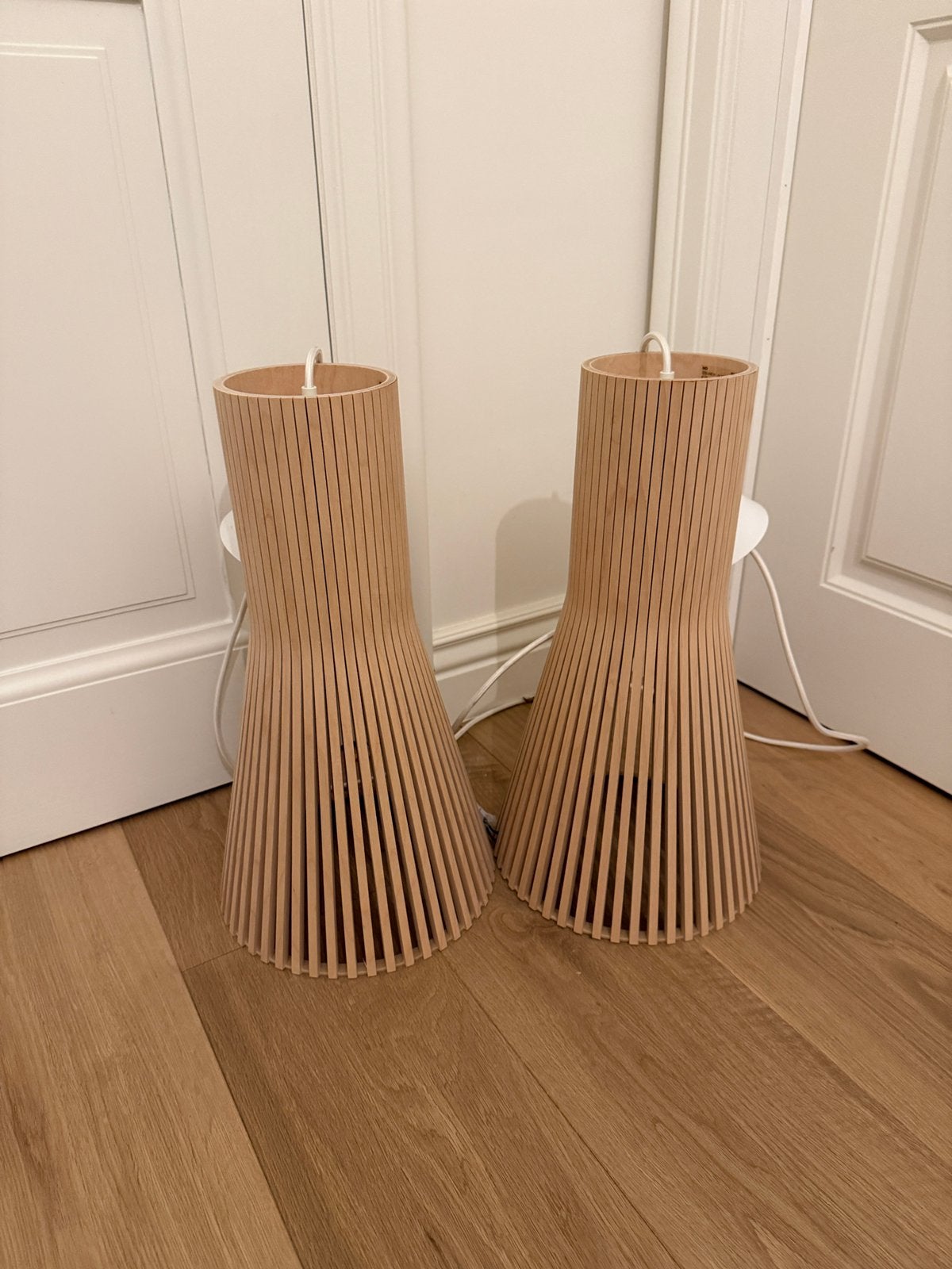 2x Secto Design 4201 hanglamp – naturel berk – €600 vr de 2, Ophalen, Zo goed als nieuw