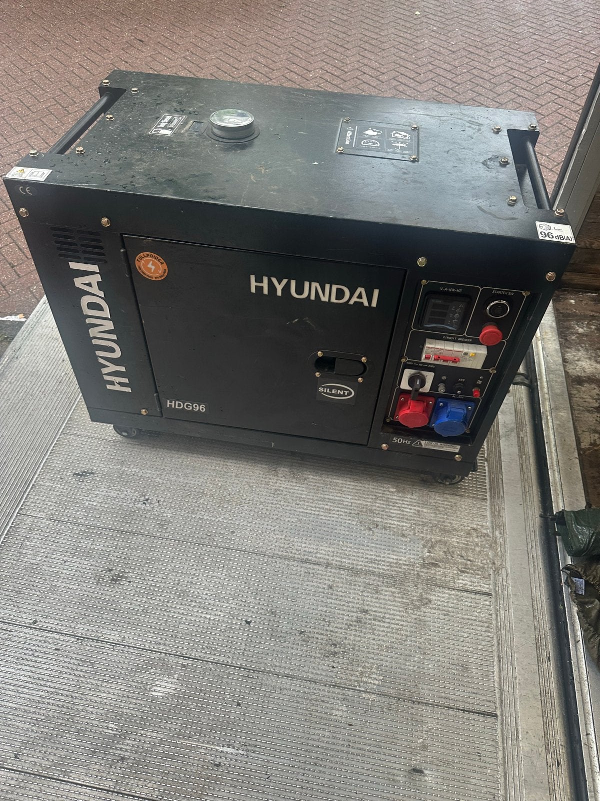 Hyundai HDG96 Stille Diesel Generator -Nieuw, Doe-het-zelf en Verbouw, Aggregaten, Ophalen, Elektrisch startend, Dieselolie, Nieuw