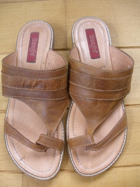 BEEGLE slippers bruin maat 42 - nieuw -, Slippers, Bruin, Beegle, Nieuw