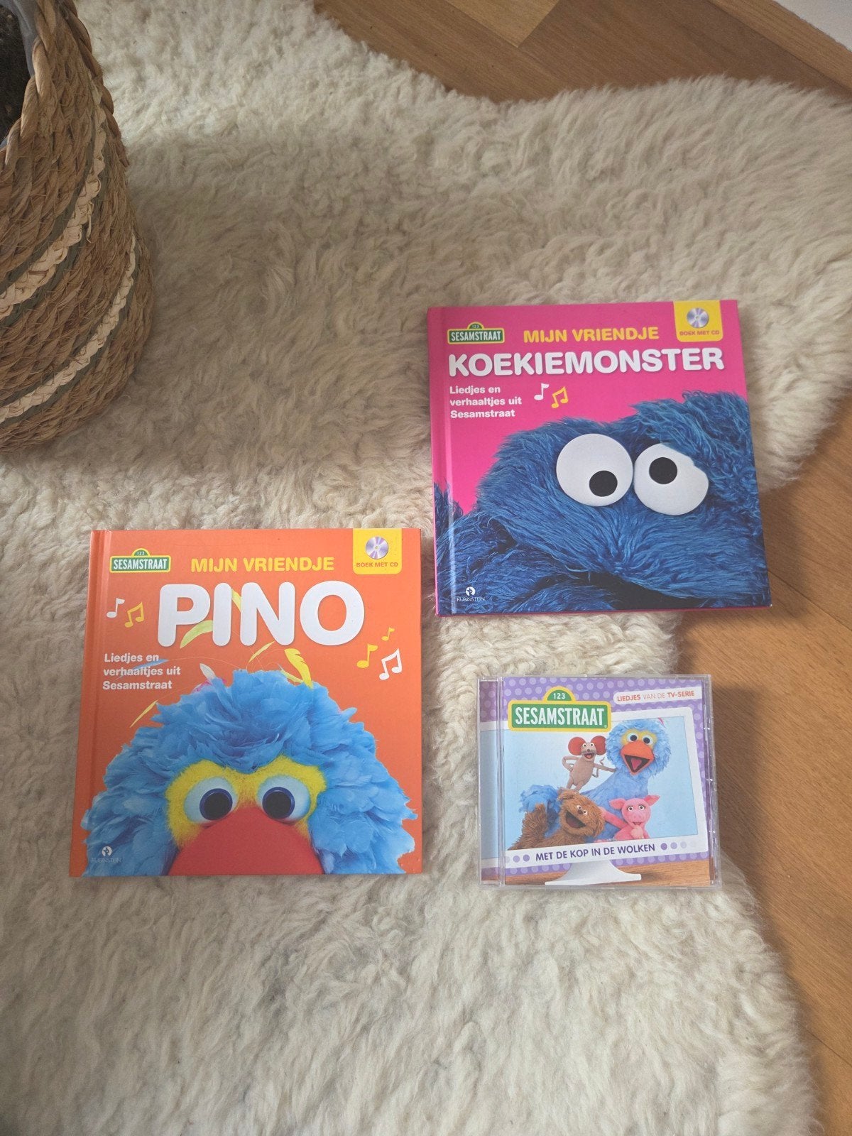 Sesamstraat CD en boeken: Pino & Koekiemonster, 6 tot 9 jaar, Inclusief doosje, Ophalen of Verzenden, Zo goed als nieuw