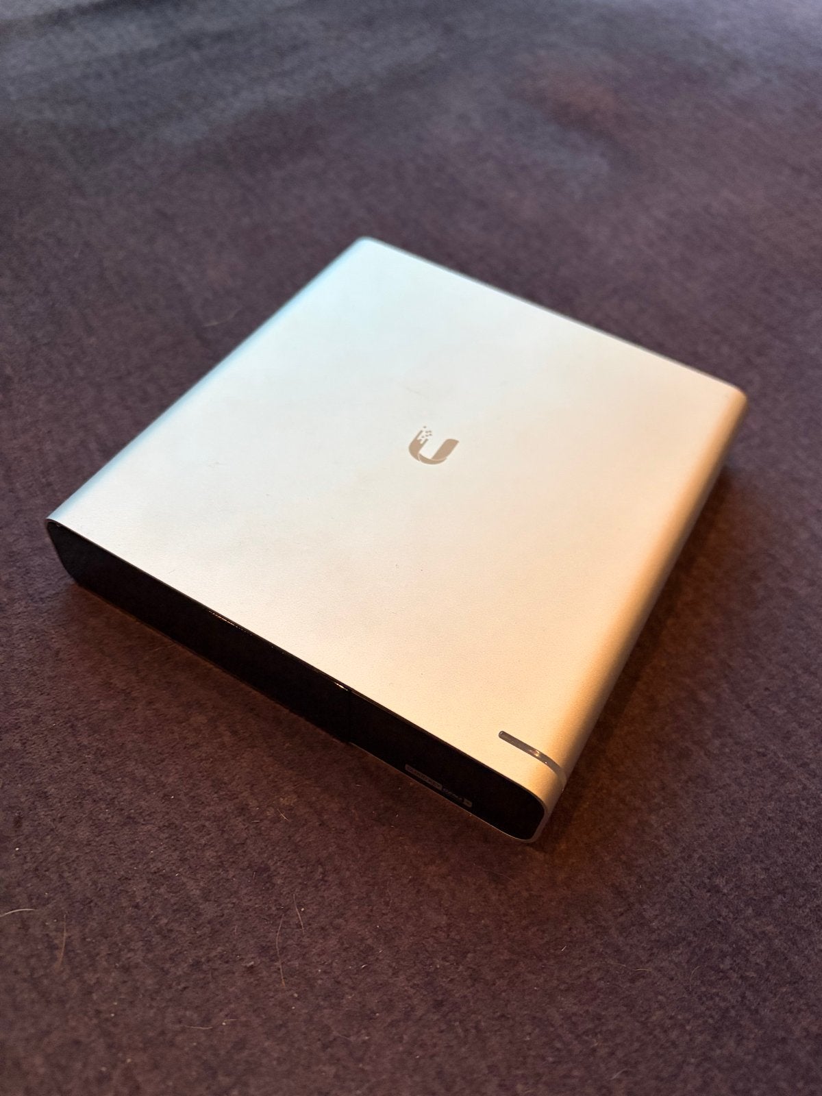 Ubiquiti UniFi Cloud Key Gen2 Plus (UCK-G2-PLUS) met Defect?, Ophalen of Verzenden, Gebruikt, Router