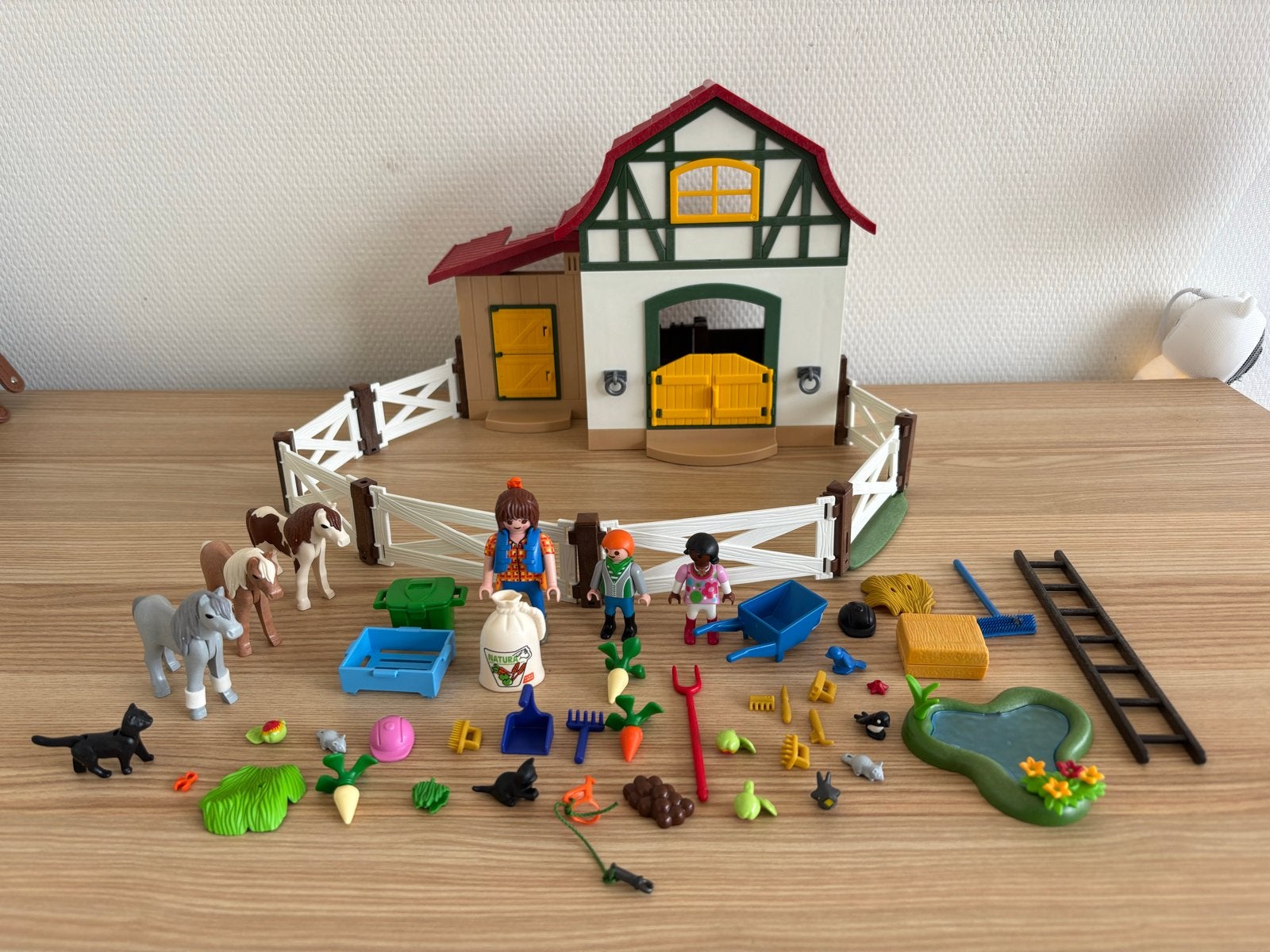 Playmobil Ponyranch met veel accessoires, Ophalen of Verzenden, Zo goed als nieuw, Country, Gebouw