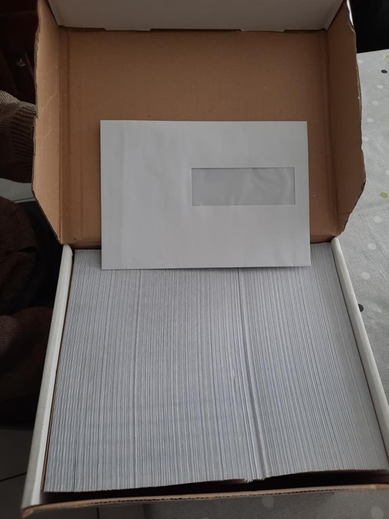 Witte enveloppen, Ophalen