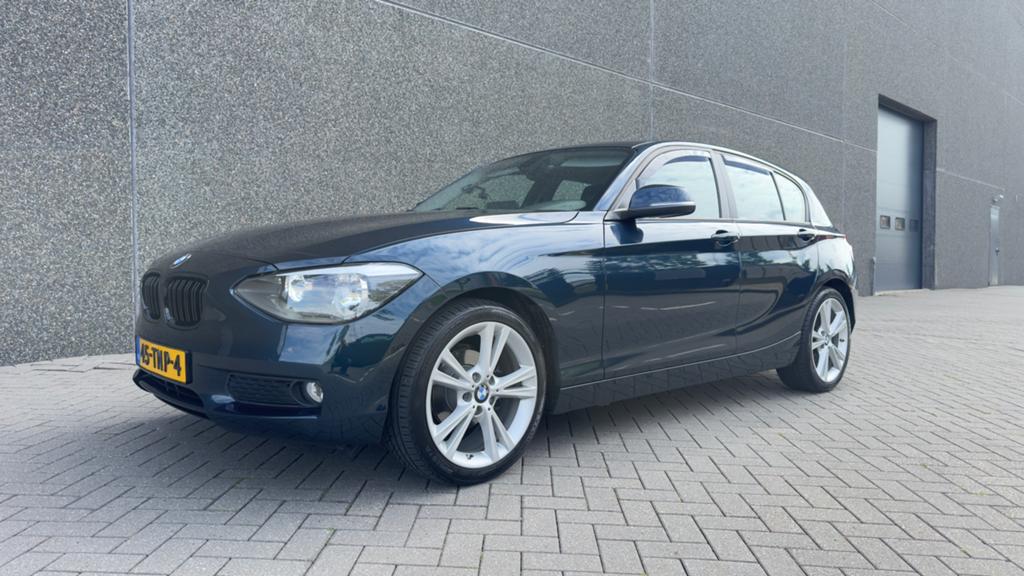 BMW 1-Serie F20 116I 210pk 5DR 2012 midnight blue, 1-Serie, Euro 5, Achterwielaandrijving, Zwart