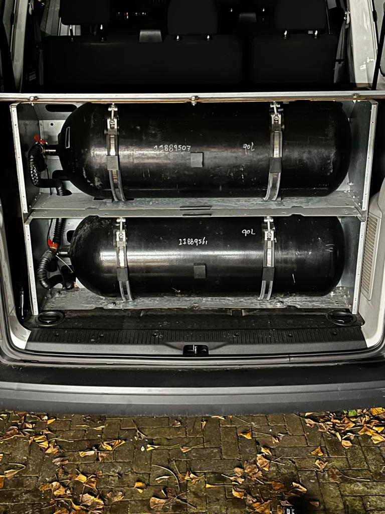 CNG tanks (aardgas) voor voertuigen, Ophalen, Gebruikt, Universele onderdelen