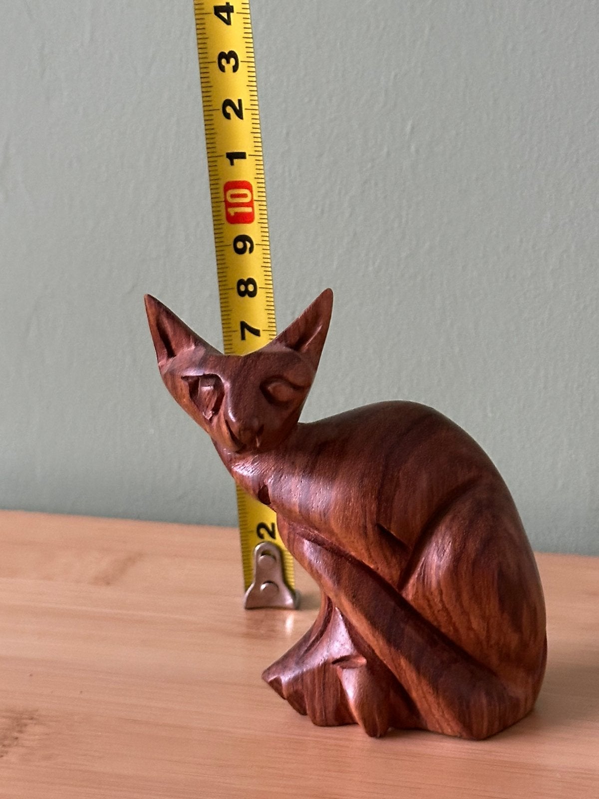 Handgesneden houten poes beeld, Antiek en Kunst, Kunst | Beelden en Houtsnijwerken, Ophalen of Verzenden
