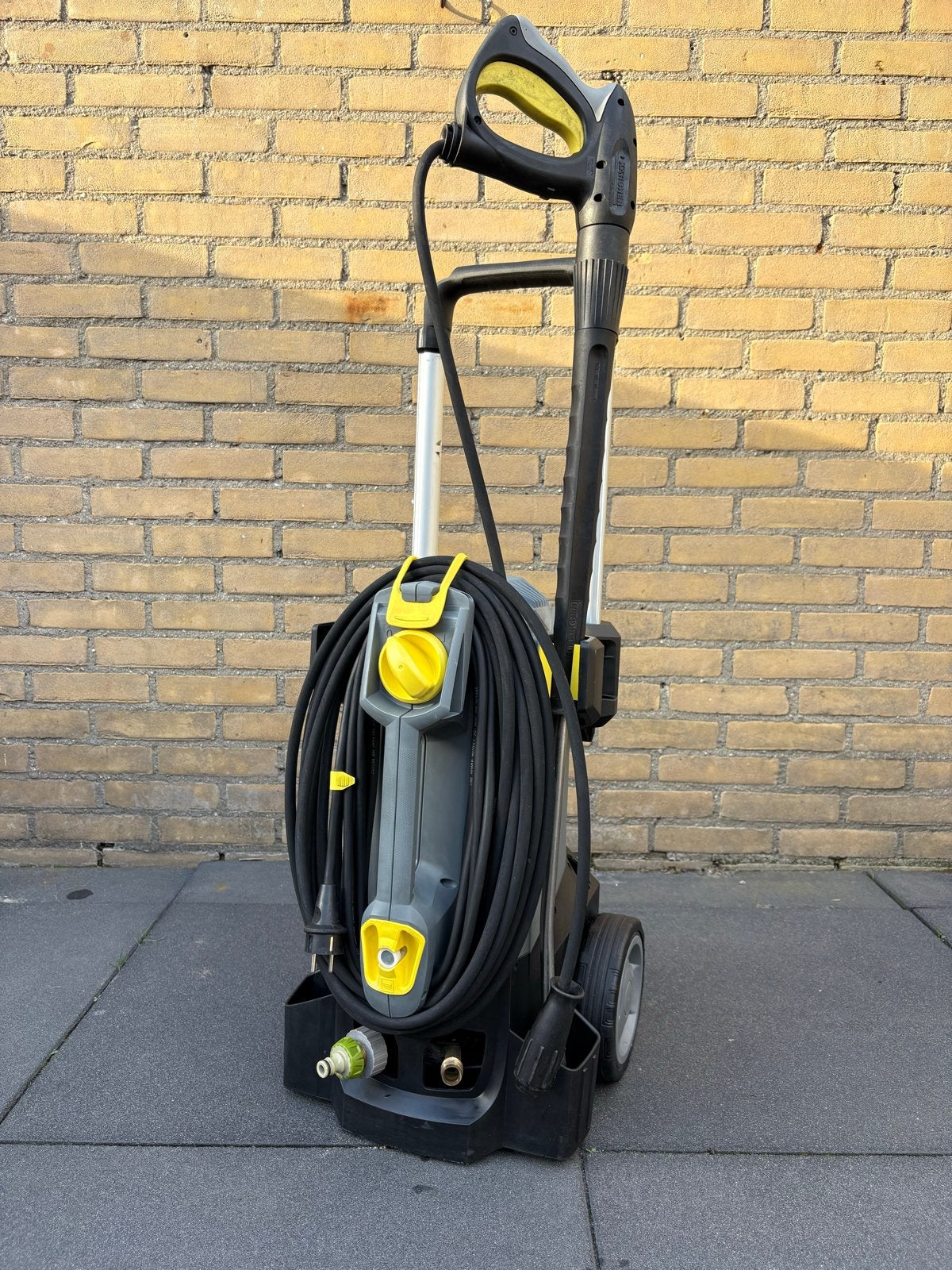 Foto 2 van Kärcher Professional HD 5/15 C Hogedrukreiniger