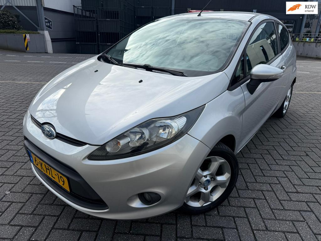 Ford Fiesta 1.25 Trend*AIRCO*APK*NAP*ELKT-RAAM, Voorwielaandrijving, Gebruikt, 4 cilinders, 60 pk