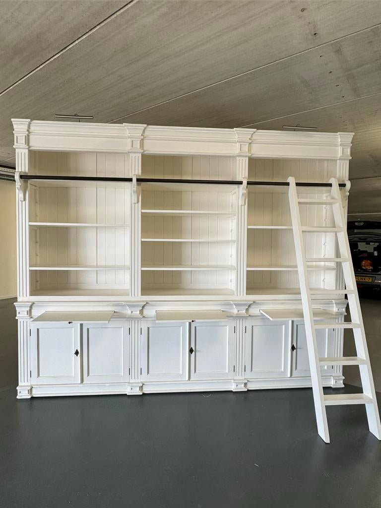 Grote landelijke boekenkast met ladder | #K30, Gebruikt, Met deur(en), 200 cm of meer, Pakhuis Zuidwest