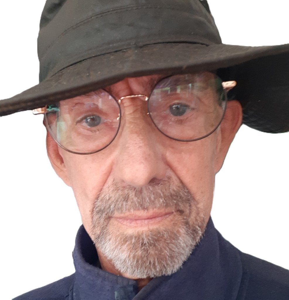 Gepensioneerde man, Contacten en Berichten