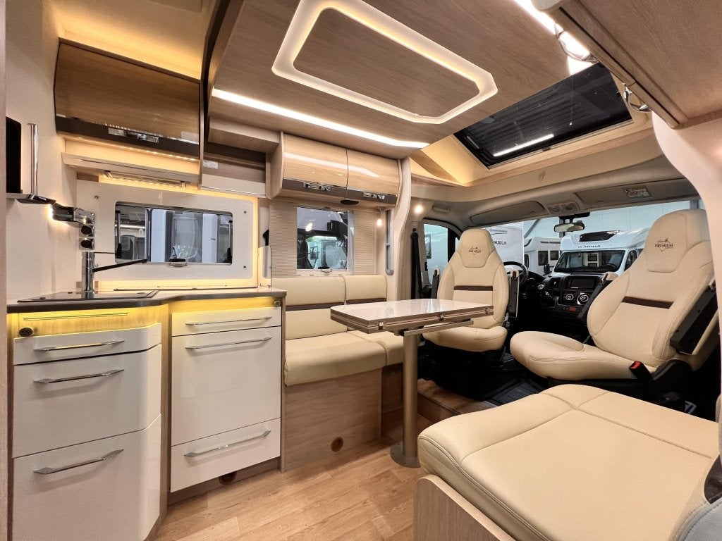 Rapido 696 F Premium Edition Face to face, Caravans en Kamperen, Fiat, Luifel, Afzuigkap, Bedrijf