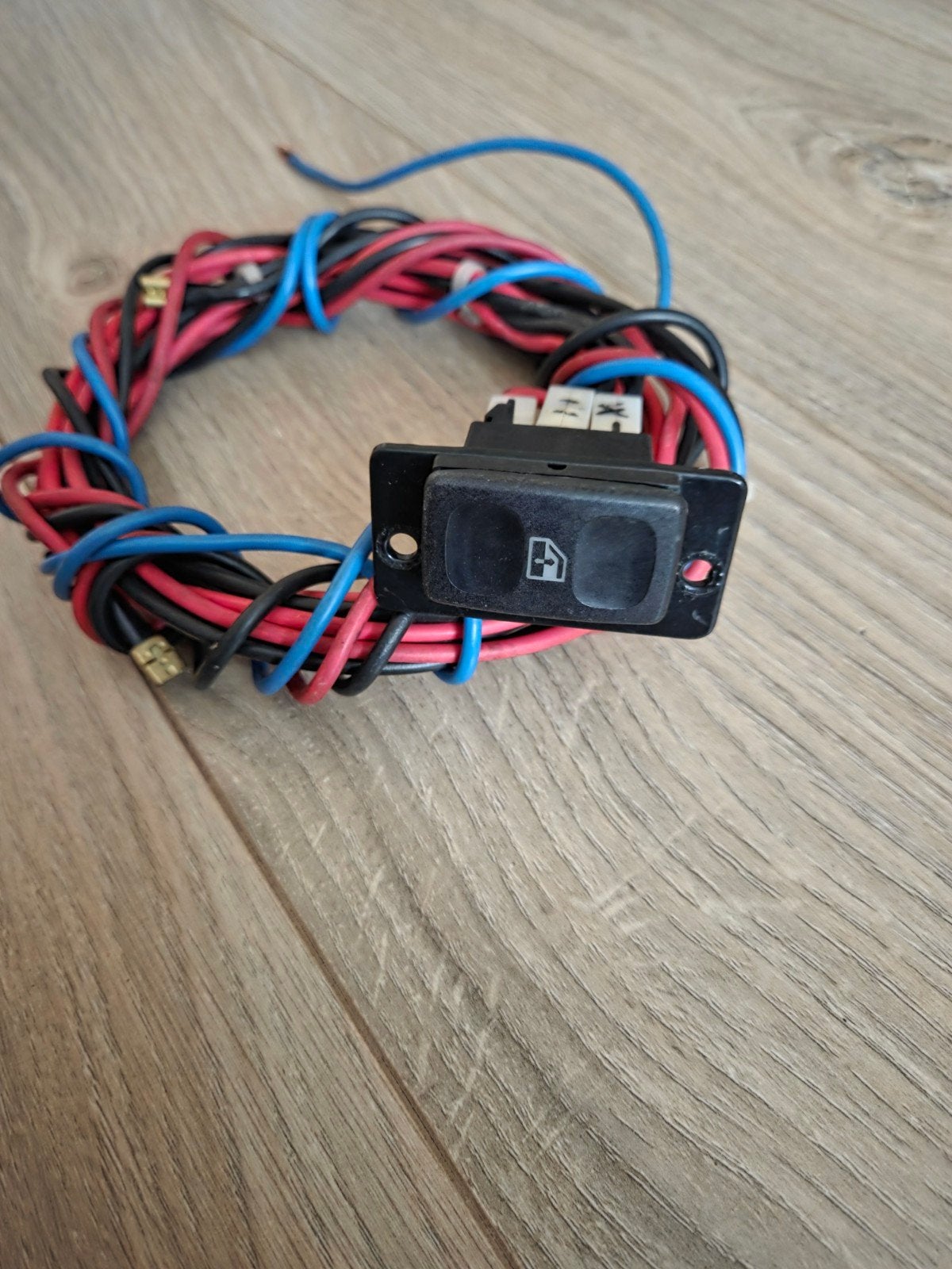 Golf 2 elektrische raamschakelaar inclusief bedrading., Auto-onderdelen, Ophalen of Verzenden, Gebruikt, Volkswagen