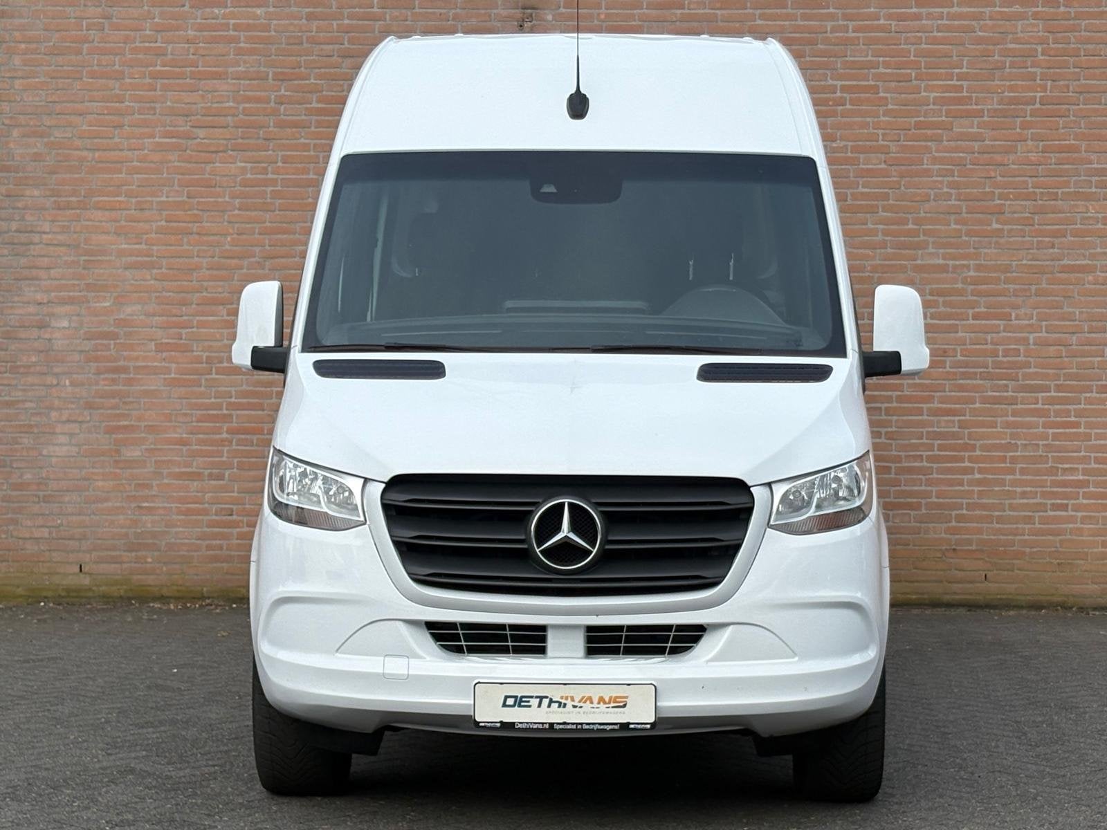 Foto 25 van Mercedes-Benz Sprinter 316CDI 164PK L2H2 Dubbelcabine / 7G-T