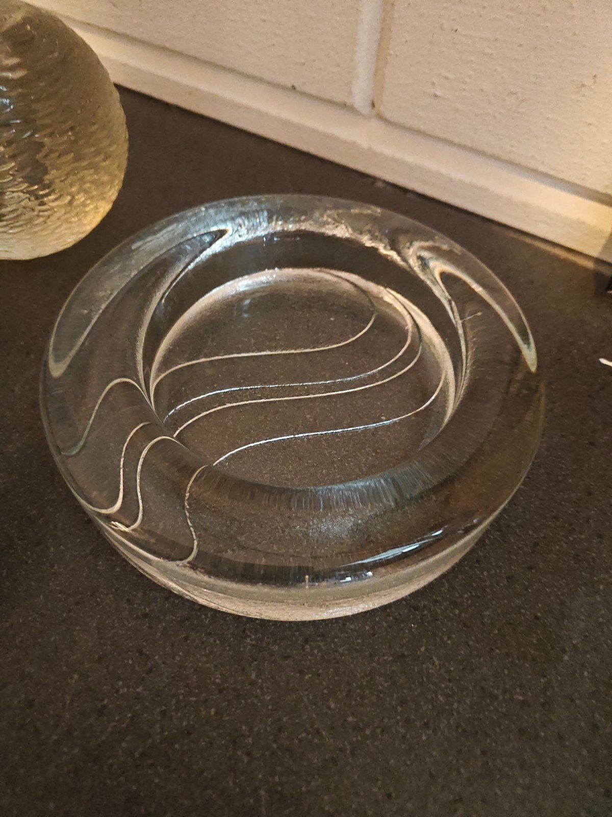 3 stuks oud glaswerk in topconditie 15 euro bij elkaar .
Ver, Ophalen of Verzenden