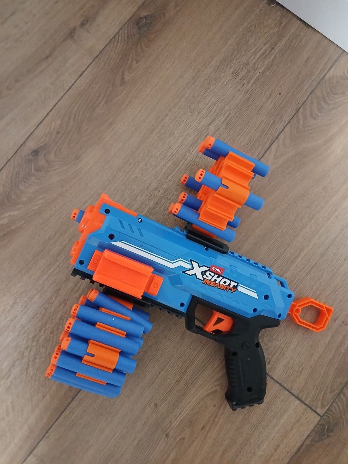 ZURU X-Shot Insanity Manic Blaster met pijltjes, Ophalen, Zo goed als nieuw, Jongen of Meisje