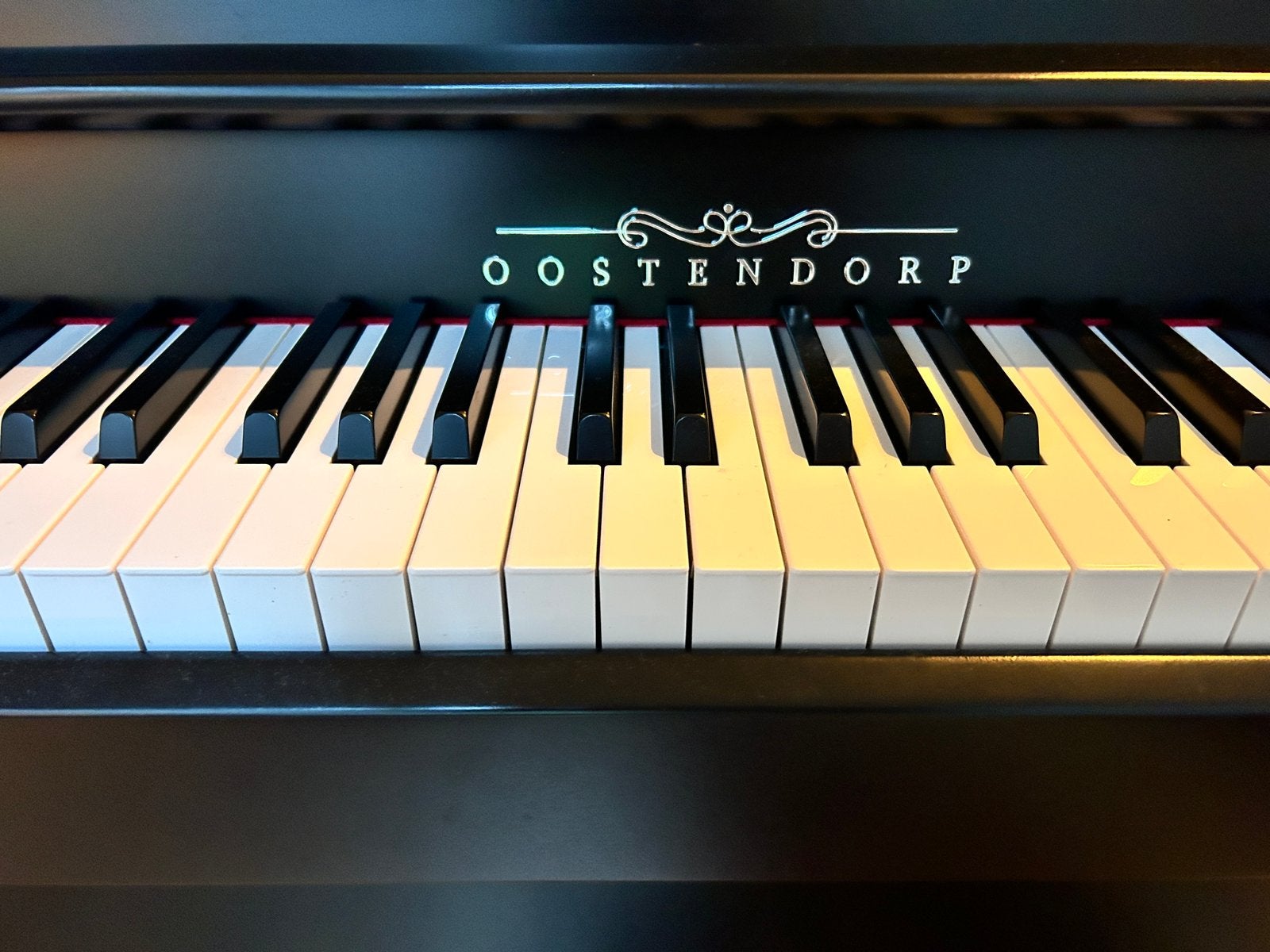 Oostendorp digitale piano, Muziek en Instrumenten, Ophalen, Zo goed als nieuw, Zwart