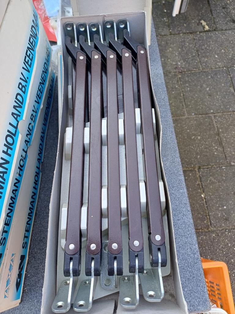Axa raamuitzetter Elite gelakt, Ophalen of Verzenden, Nieuw, IJzer, Overige typen