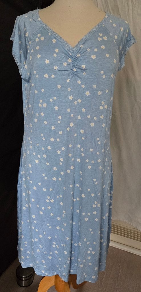 Nieuw, blauw, slaapjurk, mt XL met een bloemenprint, Ophalen of Verzenden, Nieuw, Maat 46/48 (XL) of groter