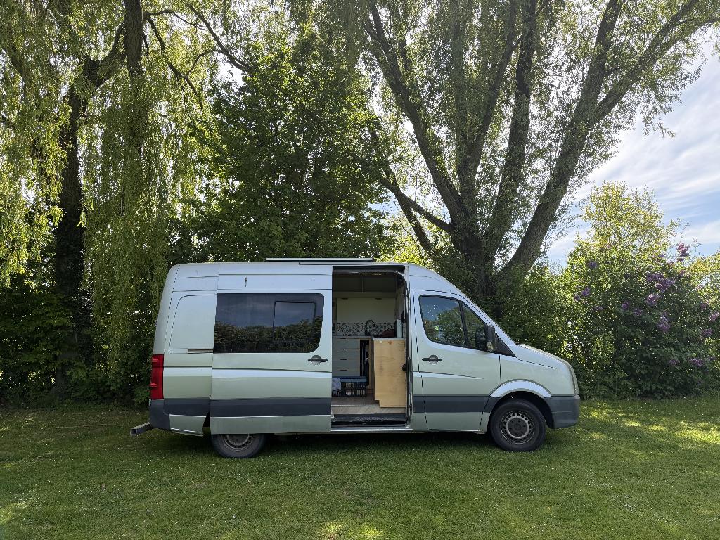 Volkswagen Crafter offgrid camper, Caravans en Kamperen, Campers, Buscamper of Camperbus, Volkswagen, Tot en met 2, Diesel