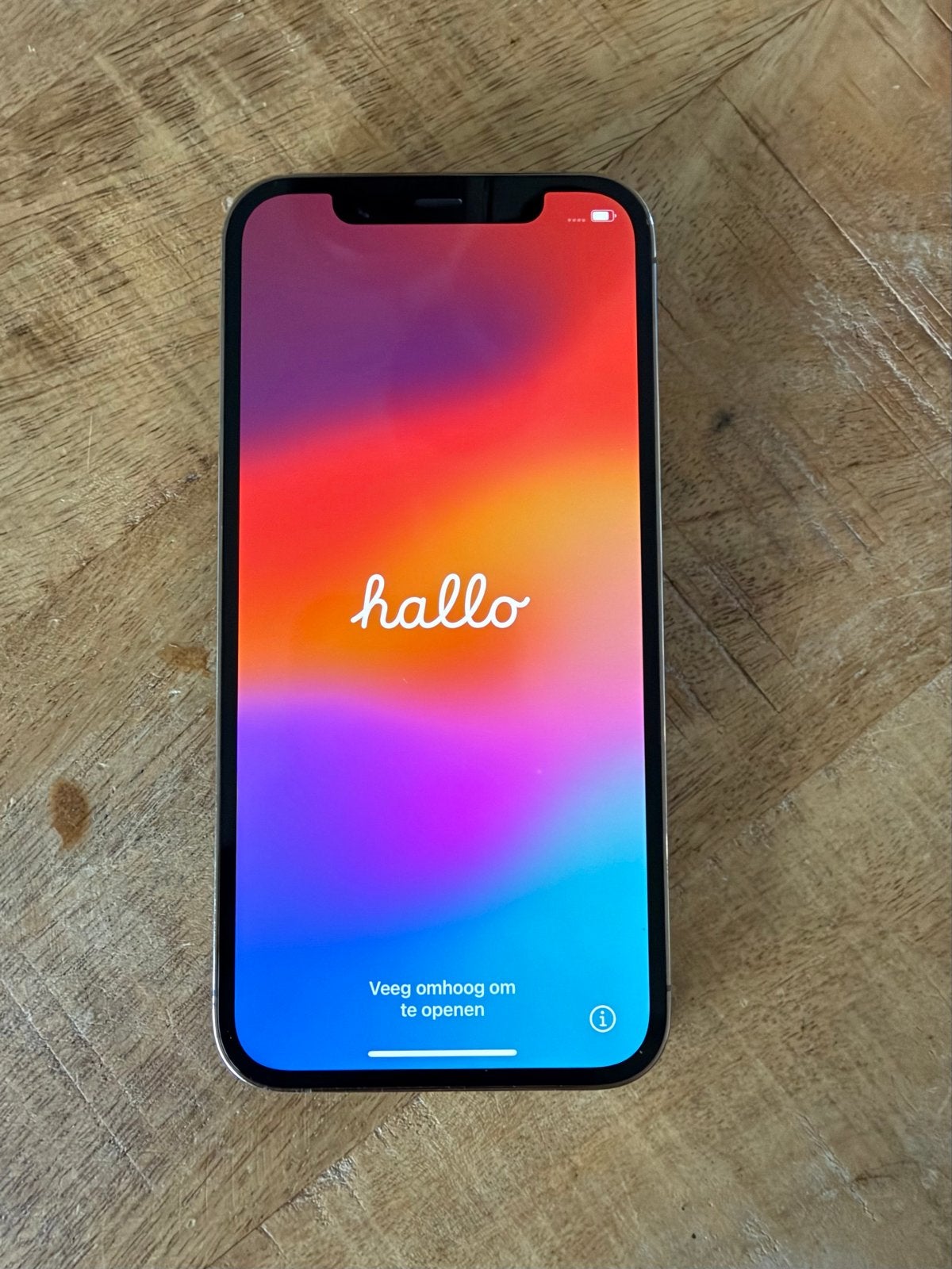 iPhone 12 Pro Max 128GB - Klein krasje op scherm, Zonder simlock, Zonder abonnement, Zilver, 128 GB