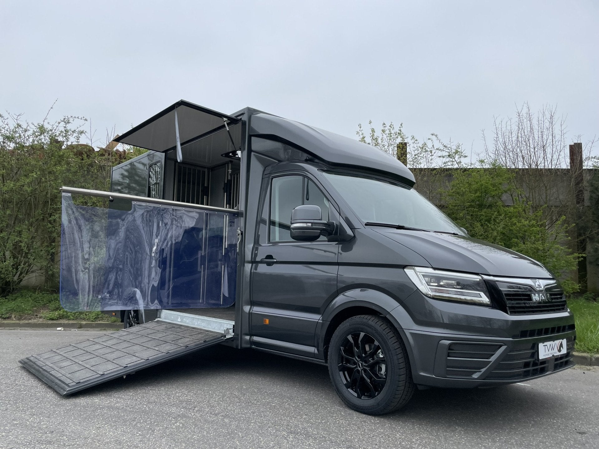 MAN TGE 4.160 Paardenwagen / Horsetruck / Veewagen 3880 KG C, Dieren en Toebehoren, Overige typen, Textielstraat 2
5107NG  DONGEN, NL