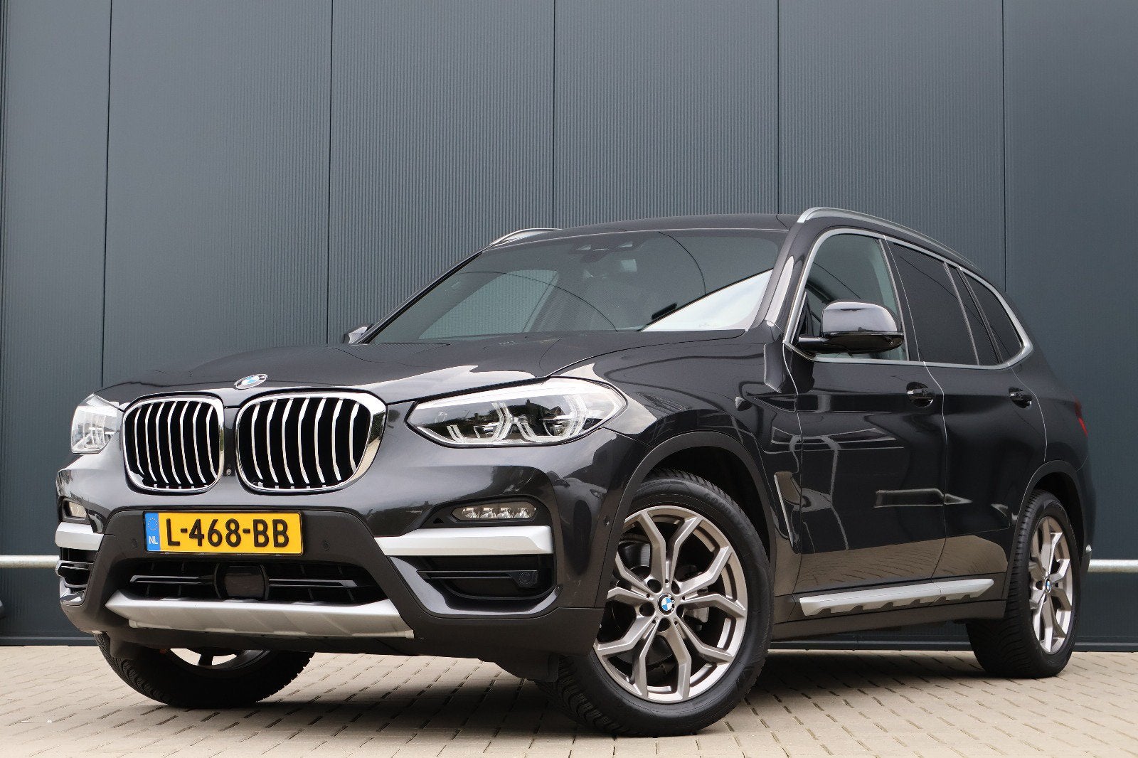 BMW X3 Xdrive20i 184pk Aut 2019 Grijs, Auto's, 1998 cc, Zwart, 4 cilinders, 2000 kg