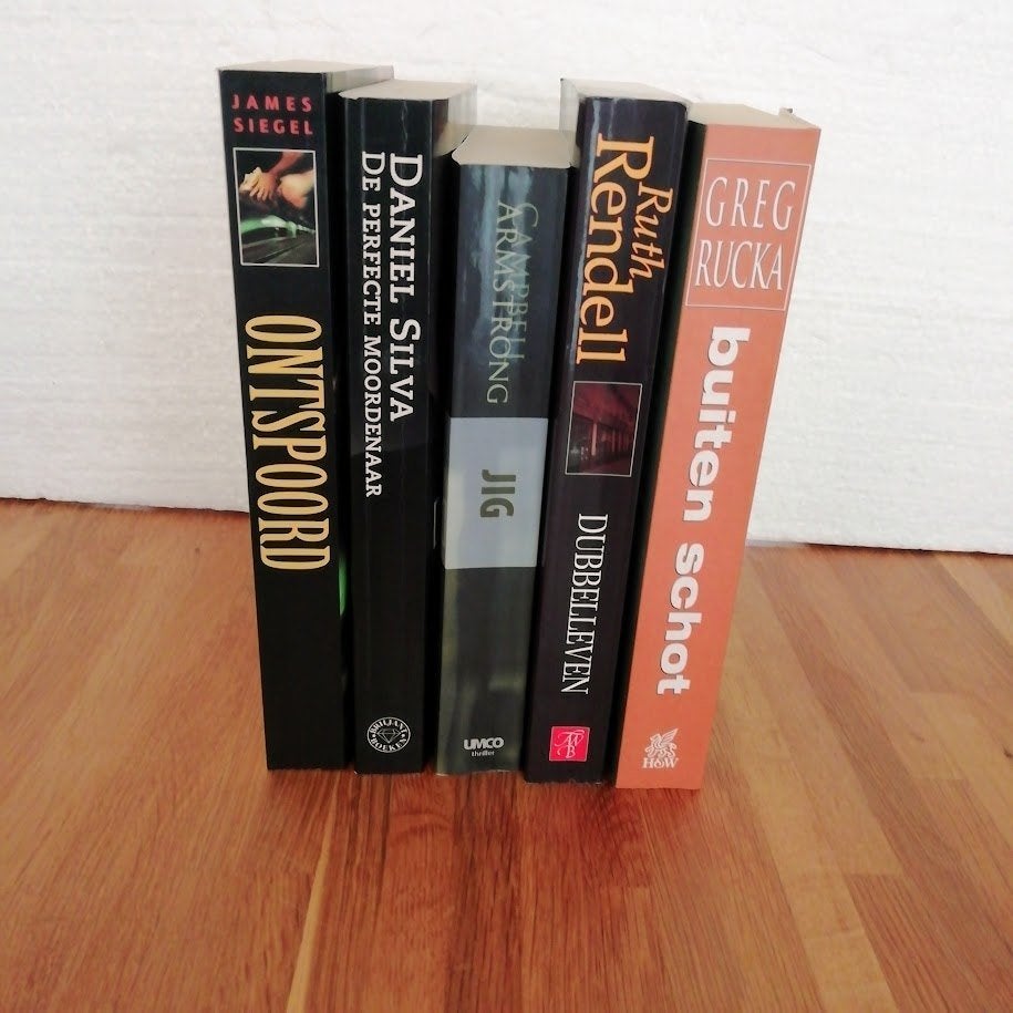 Thriller Boekenpakket: 5 Spanningvolle Romans samen € 15,-, Gelezen, Europa overig, Diverse auteurs, Ophalen of Verzenden