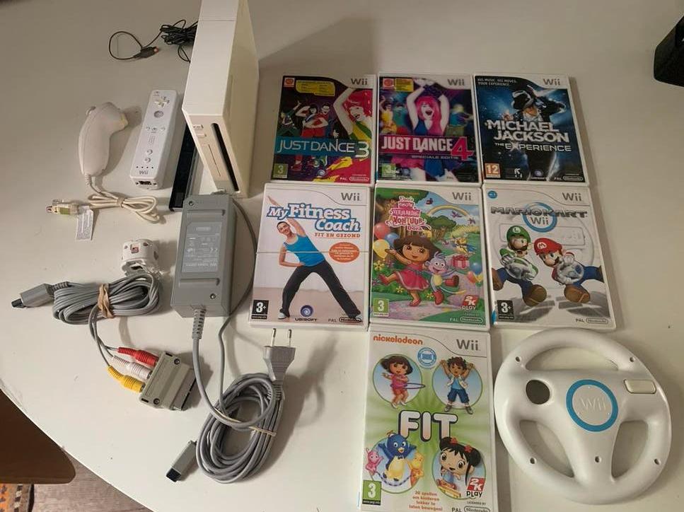 Wii Console Bundel met 7 Spellen en Accessoires, Ophalen of Verzenden, Gebruikt, Met 1 controller, Met games