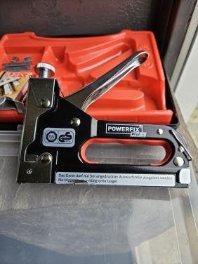 POWERFIX Profi Tacker met nietjes en koffer, Doe-het-zelf en Verbouw, Gereedschap | Handgereedschap, Ophalen of Verzenden, Zo goed als nieuw