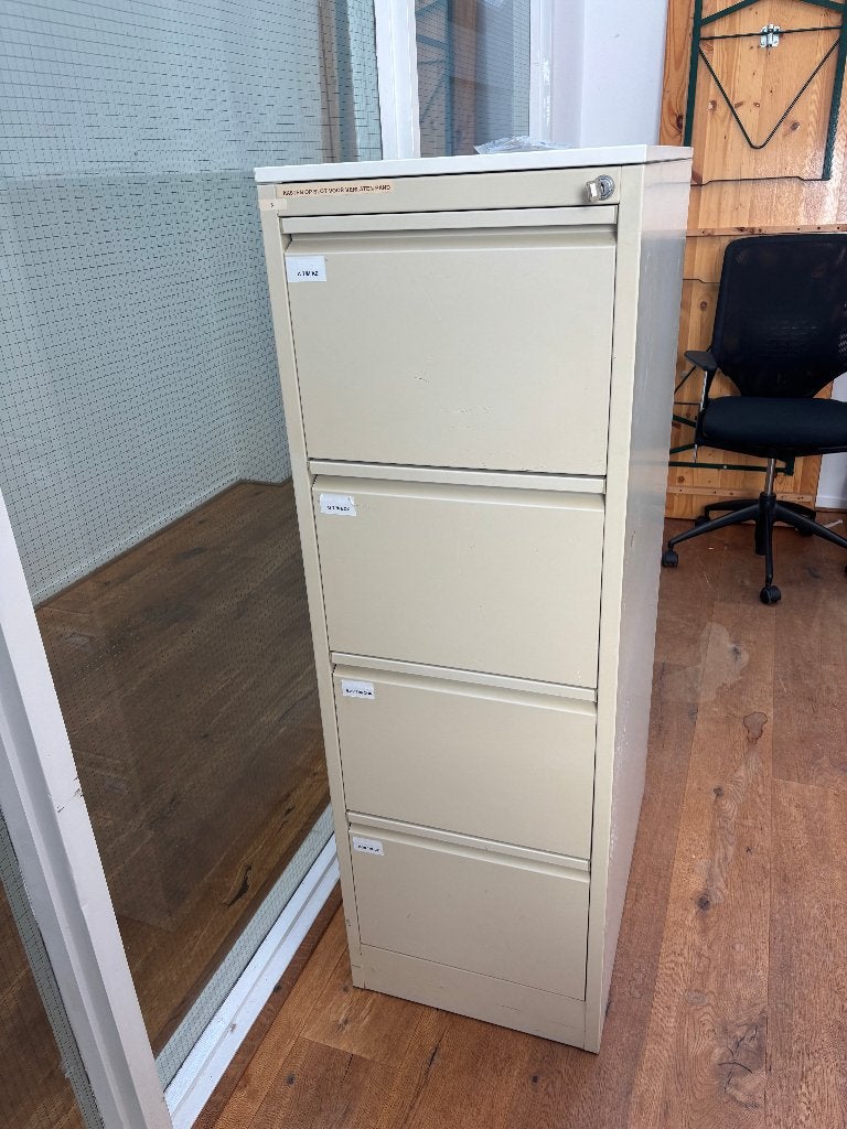 Gratis archiefkast, Ophalen