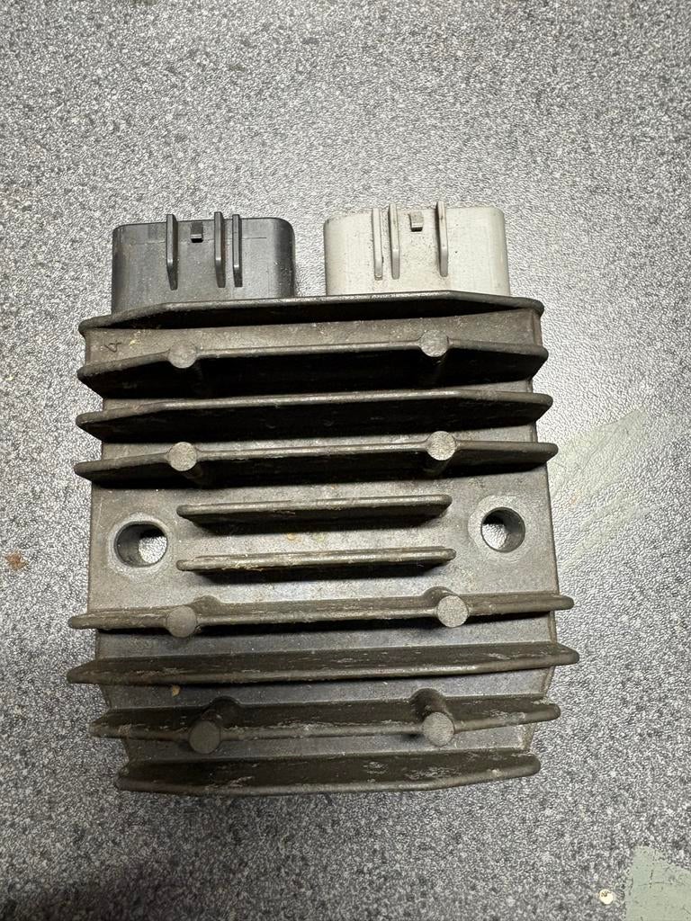 Spanningsregelaar Yamaha, Ophalen of Verzenden, Gebruikt