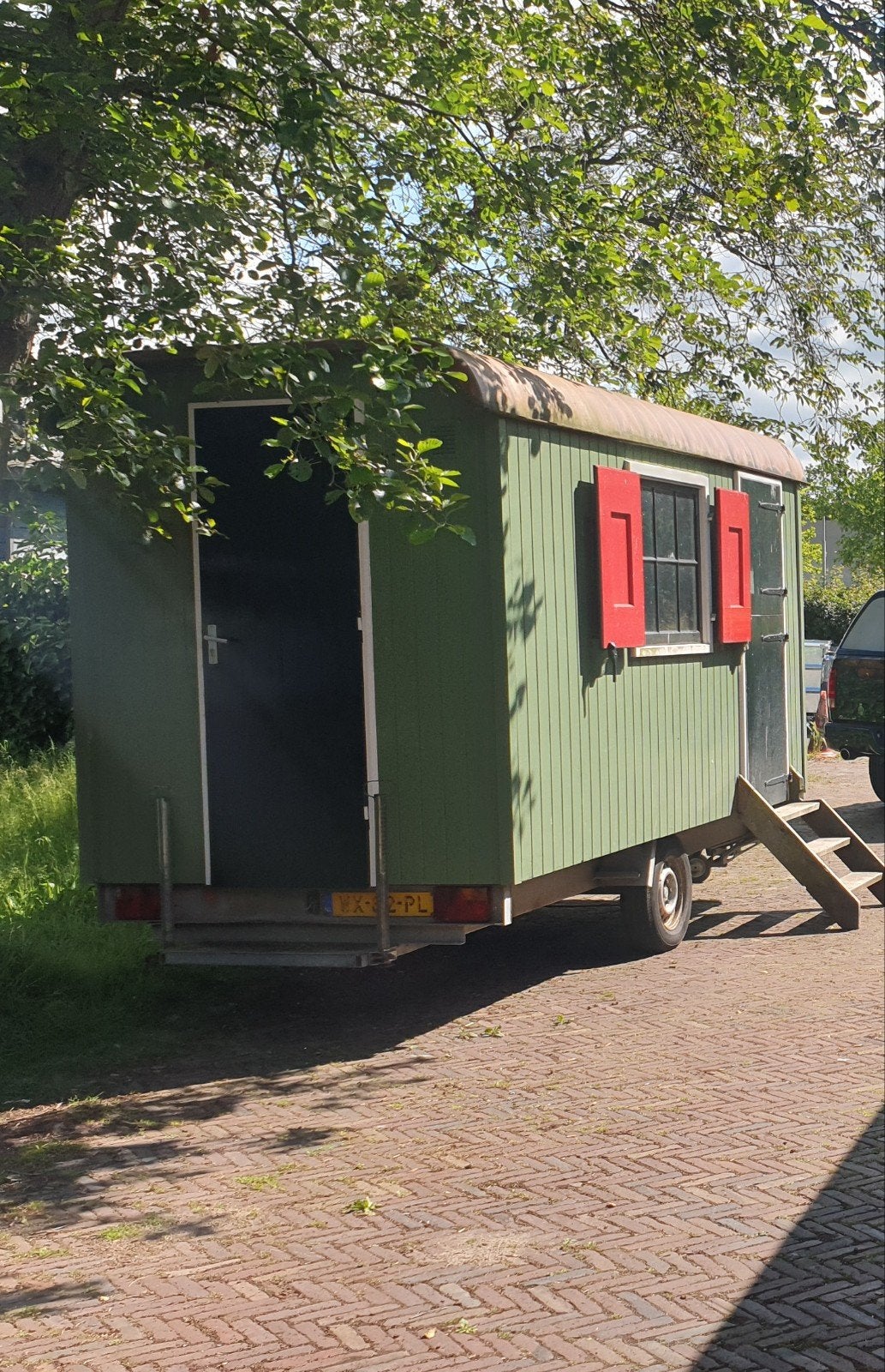 Pipowagen met houtkachel Zaanse stijl, Ophalen