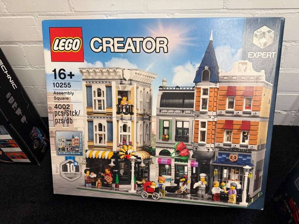 Lego 10255 - Assembly Square - Nieuw - Verzegelde doos, Lego, Nieuw, Ophalen of Verzenden, Compleet