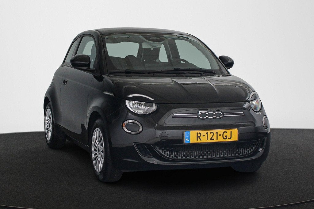 Fiat 500 Action 24 kWh Apple CarPlay Airco, Auto's, Fiat, Stof, Gebruikt, Zwart, 95 pk