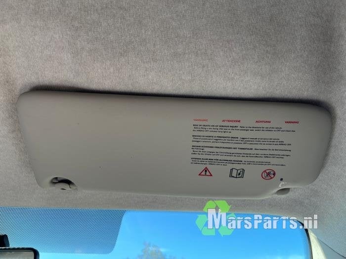Zonneklep van een Renault Twingo