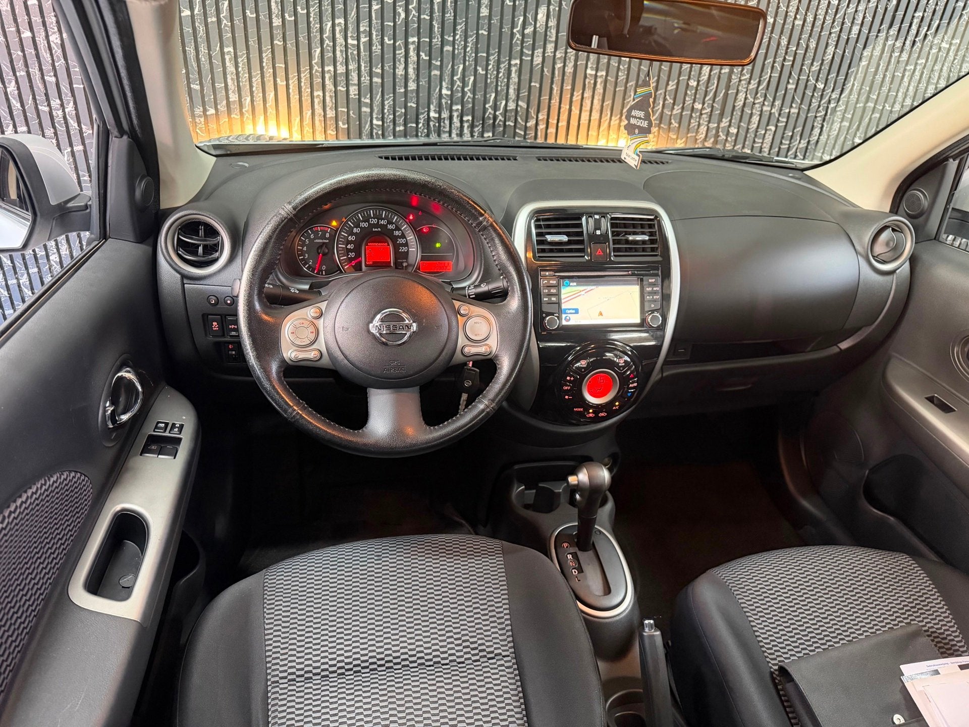 Nissan Micra 1.2 Connect Edition Automaat | Airco | Navi, Euro 5, Gebruikt, Parkeersensor, 1198 cc