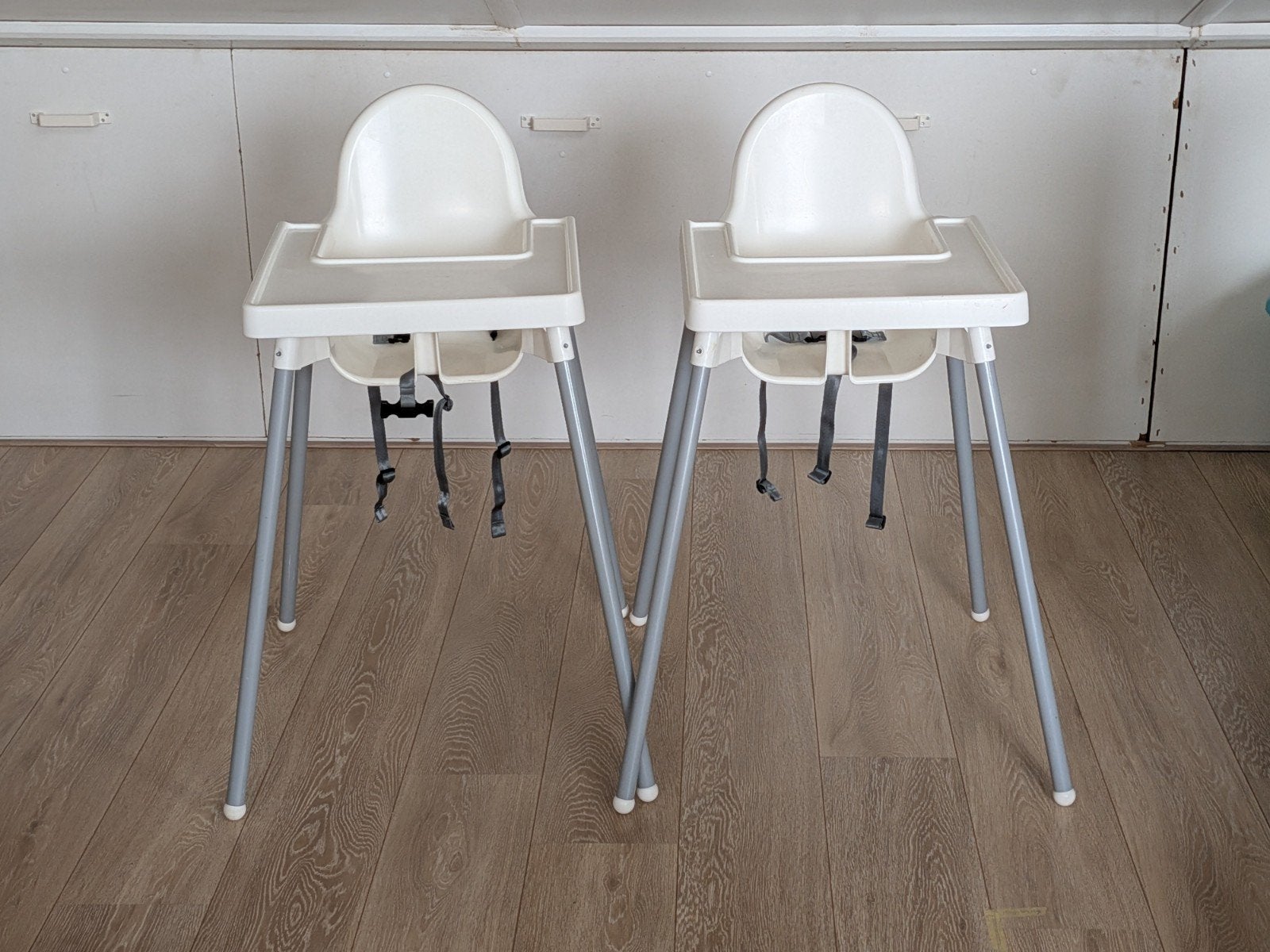 1 en/of 2 IKEA kinderstoel(en) met tafelblad en stoelverklei, Kinderen en Baby's, Ophalen, Gebruikt, Overige typen, Afneembaar eetblad