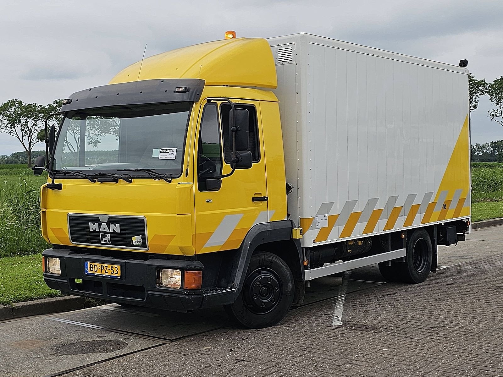 M.A.N. 8.150 L2000 manual 3-seats, Euro 2, 150 pk, MAN, Bedrijf