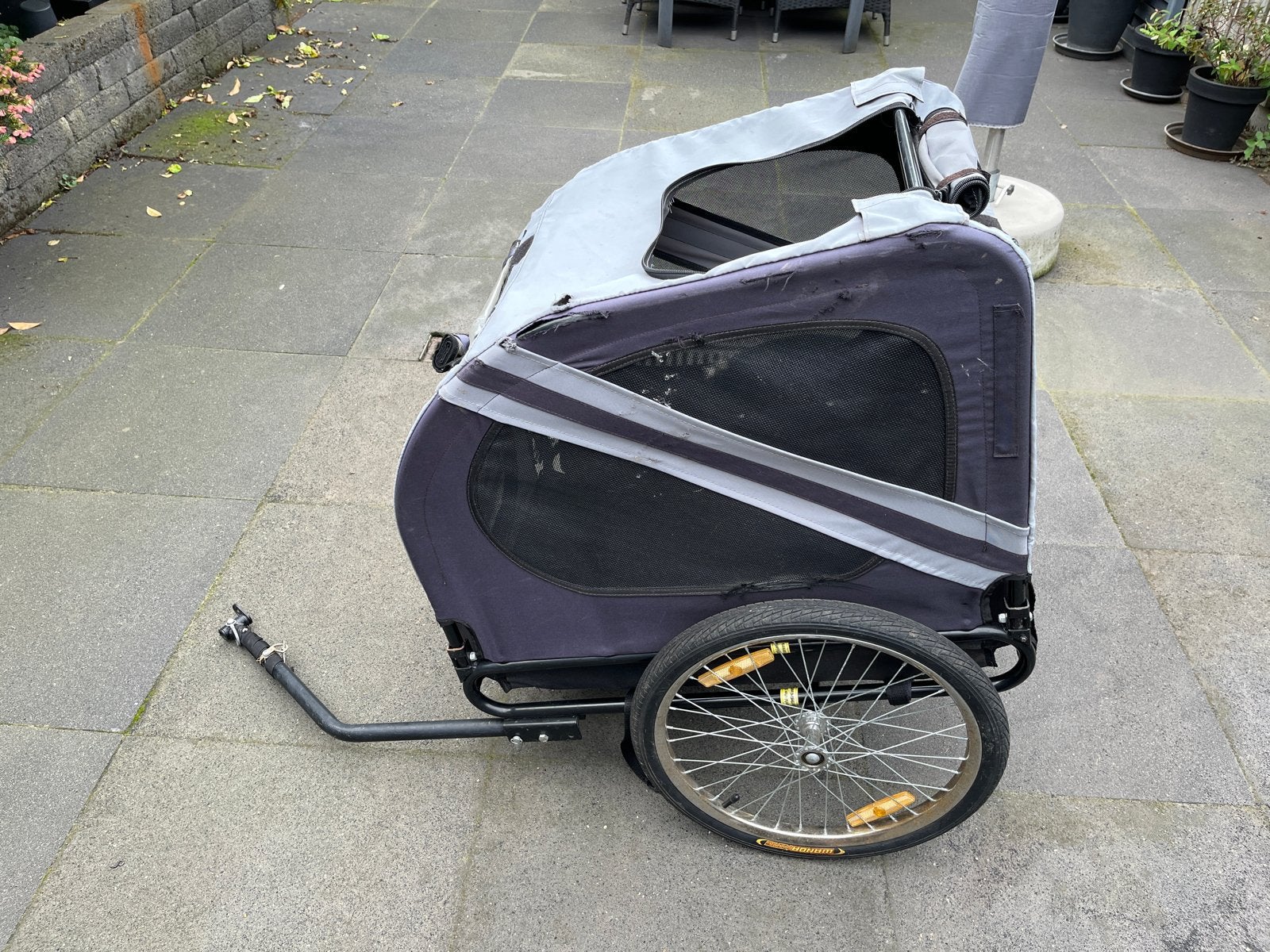 Hondenfietskar - Opvouwbaar en comfortabel, Ophalen, Opvouwbaar, 20 tot 40 kg, Zo goed als nieuw